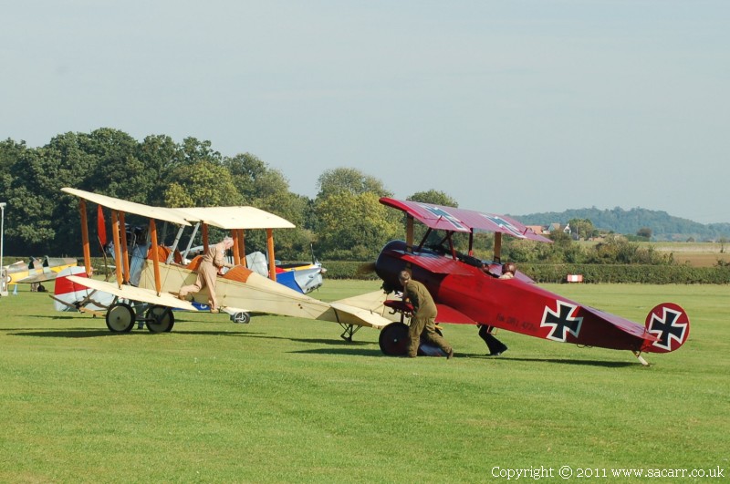 http://www.sacarr.co.uk/warbirds/pics/be2replica4.jpg
