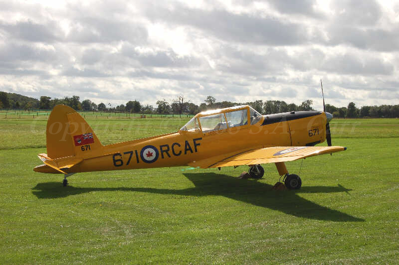 http://www.sacarr.co.uk/warbirds/pics/chipmunk1.jpg