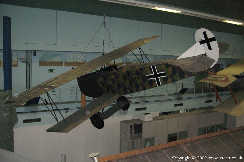 http://www.sacarr.co.uk/warbirds/pics/fokker_d7a.jpg