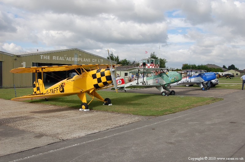 http://www.sacarr.co.uk/warbirds/pics/jungmann14.jpg