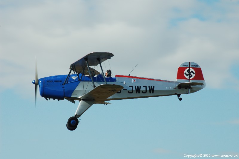http://www.sacarr.co.uk/warbirds/pics/jungmann16.jpg