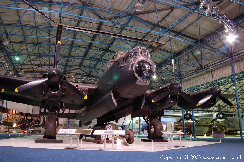 http://www.sacarr.co.uk/warbirds/pics/lancaster24.jpg