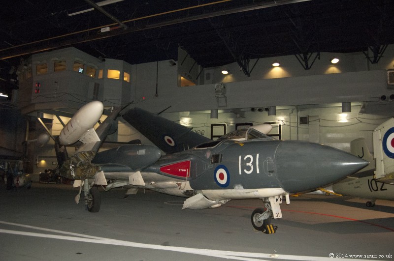 http://www.sacarr.co.uk/warbirds/pics/seavixen14.jpg