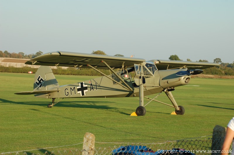http://www.sacarr.co.uk/warbirds/pics/storch_fi156g.jpg