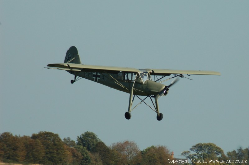 http://www.sacarr.co.uk/warbirds/pics/storch_fi156p.jpg