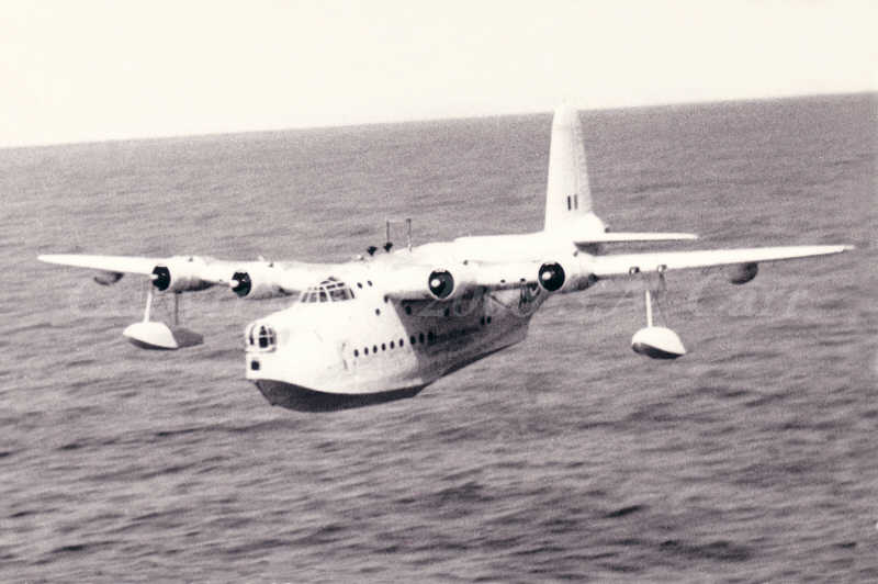 http://www.sacarr.co.uk/warbirds/pics/sunderland3.jpg