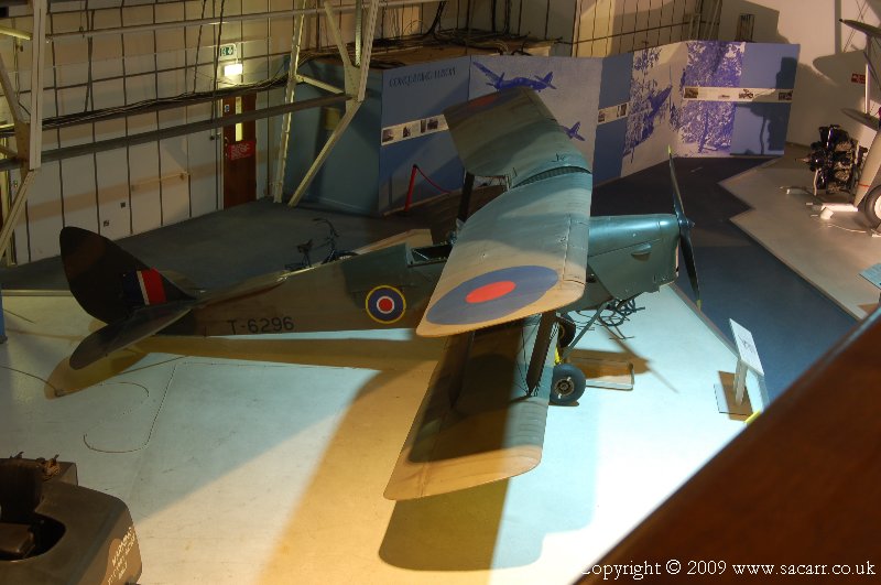 http://www.sacarr.co.uk/warbirds/pics/tigermoth15.jpg