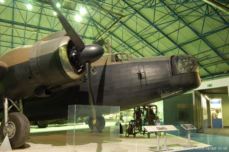http://www.sacarr.co.uk/warbirds/pics/wellington6.jpg