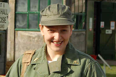 lynne2.jpg (11771 bytes)